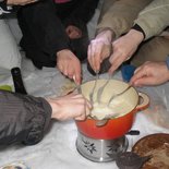 Soirée raquettes, igloo et fondue à Méribel (Savoie)