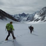 Randonnée glaciaire dans le massif du Mont-Blanc