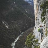 Introductory multi-pitch climbing course (Verdon)