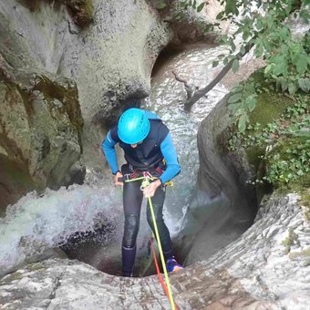 rappel-canyon-ecouges-partie-basse.jpg