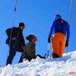 Snowy mountain safety training (Pyrenees)