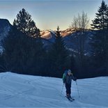 Ski touring weekend with night in the forest (Bauges)