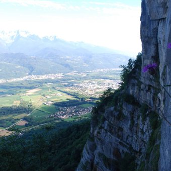 escalade-via-ferrata-grenoble.jpg