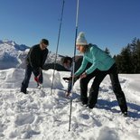 Introduction to winter mountain safety (Aravis)