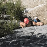 Initiation to multi pitch route climbing in Tarentaise (Savoie)