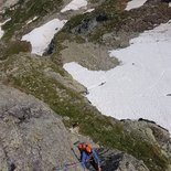 Multi pitch climbing routes autonomy course in Chamonix