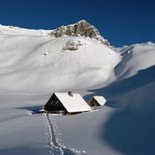 Snowshoe trek around the Aiguille du Fruit (Savoie)