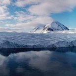 Exploration and wildlife observation in Spitsbergen