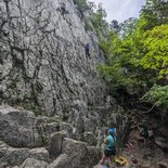 Introduction to cliff climbing in Grenoble