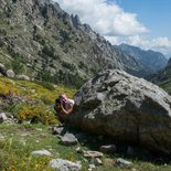 Sea and mountain photo hikes in Corsica