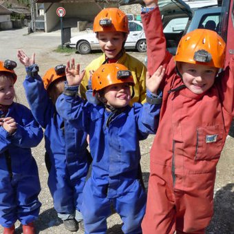 spéléologie-grotte-saint-aupre-chartreuse-enfants.jpg