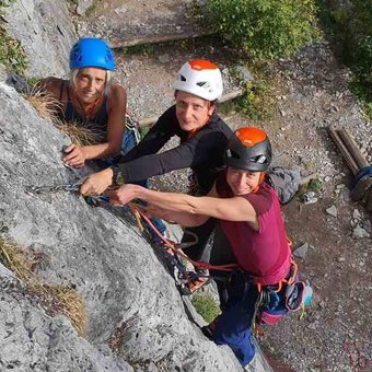 formation-grandes-voies-escalade-haute-savoie-1.jpg