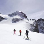 Ski mountaineering across the Écrins massif