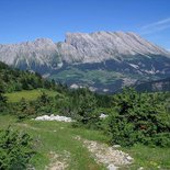 Hiking in the wild Dévoluy (Hautes-Alpes)