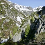 Hiking and wild bivouac around Chamonix (Haute-Savoie)