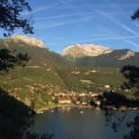 Immersion in the heart of life above Annecy lake