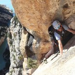 Introduction to multi-pitch climbing in the Verdon