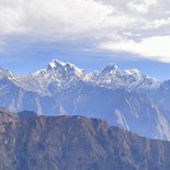 Trekking in the Gurung mountain pastures