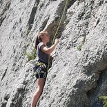 Multi pitch climbing route course in Buis-les-Baronnies (Drôme)