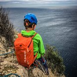 Grande voie d'escalade dans les Calanques (Marseille)