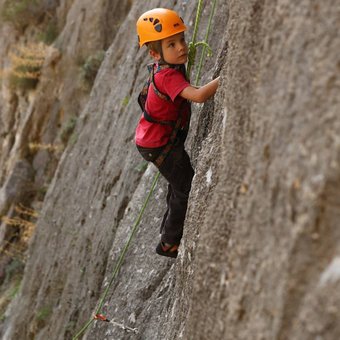 escalade-montpellier-enfant.jpg