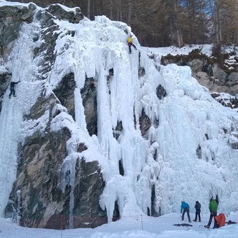 initiation-cascade-glace.jpg