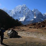 Manaslu tour trekking