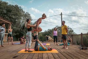 acroyoga-baronnies.jpg