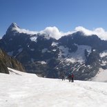 Glacier hike in the Écrins massif (Hautes-Alpes)