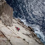 Grande voie d'escalade dans les Calanques (Marseille)