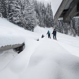 Snowshoeing on Outray mountain (Beaufortain, Savoie)