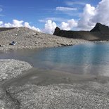 Trekking on the high summits of Vanoise (Savoie)