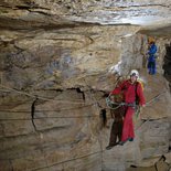 Accrocaving in the "Cuves de Sassenage" (Isère)
