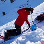 Snowy mountain safety training (Pyrenees)