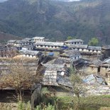 Annapurnas' balcony: trek from Ghorepani to Chitwan