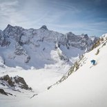Ski mountaineering across the Écrins massif