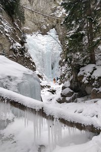 cascade-glace-aravis.jpg