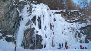 initiation-cascade-glace-bessans.jpg