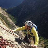 Multi pitch route climbing initiation (Haute-Savoie)