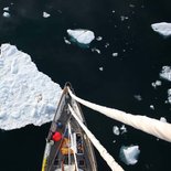 Exploration and wildlife observation in Spitsbergen