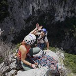 Multi pitch routes climbing autonomy course in Verdon