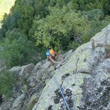 Initiation to multi pitch route climbing (Eastern Pyrenees)