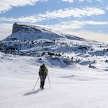 Snowshoeing and yoga in the southern Vercors