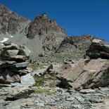 Unusual bivouac in the Queyras or Ubaye mountains