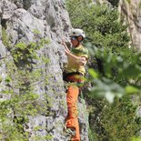 Art of climbing: find your way on the rock (Annecy)