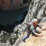 Introduction to multi-pitch climbing in the Verdon