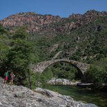 Sea and mountain photo hikes in Corsica