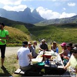 Hiking and fondue in the mountain pastures of Maurienne