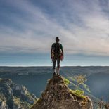Multi-pitch route climbing (Tarn & Jonte gorges)